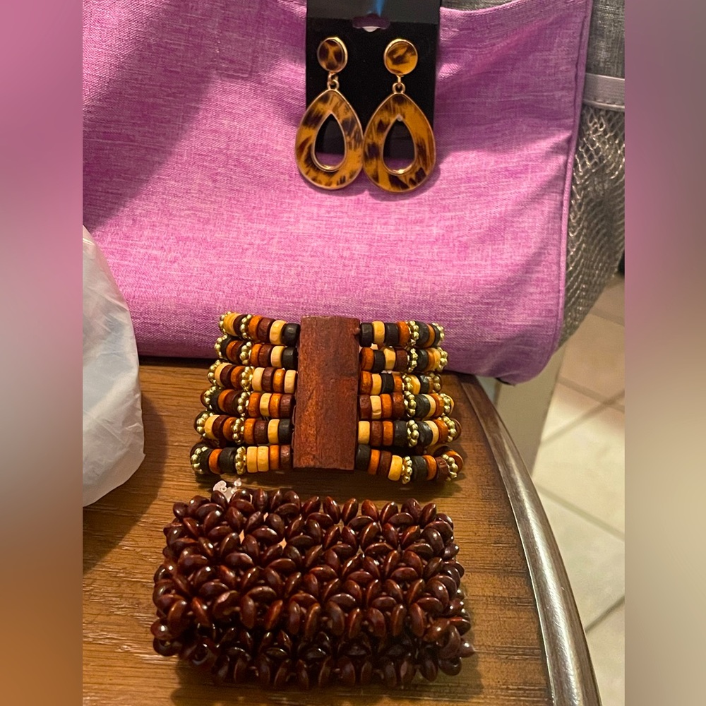 Animal print earrings and two matching bracelets
